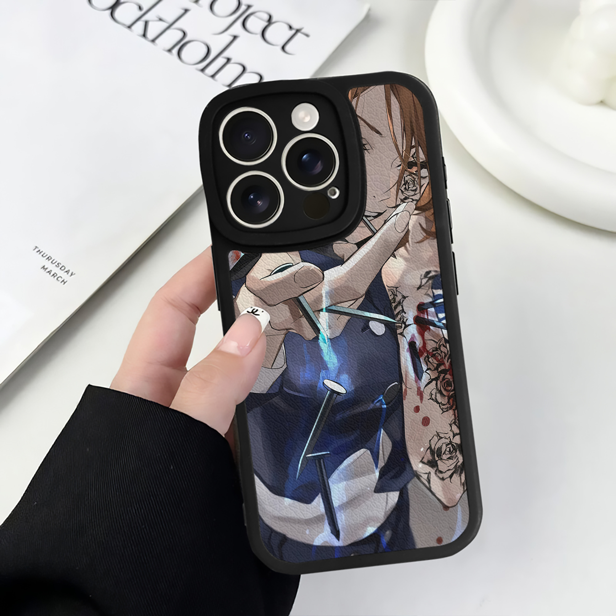 （画像用） 呪術廻戦 Jujutsu Kaisen 【iPhone 16シリーズ対応】シリコンスマホケース（レザー調） 材質：シリコン